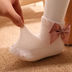 Calcetines de malla para bebé niña – Transpirables con lazo y encaje