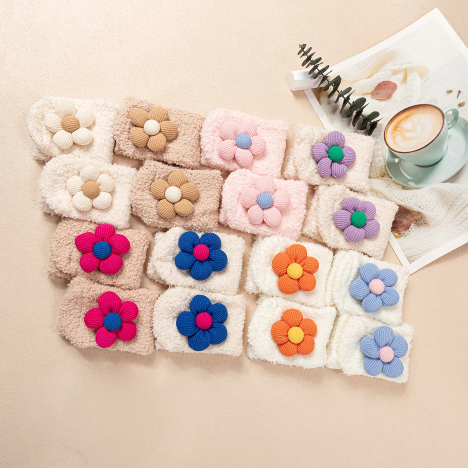 Calcetines antideslizantes con estampado floral para bebés y niñas - imagen 3