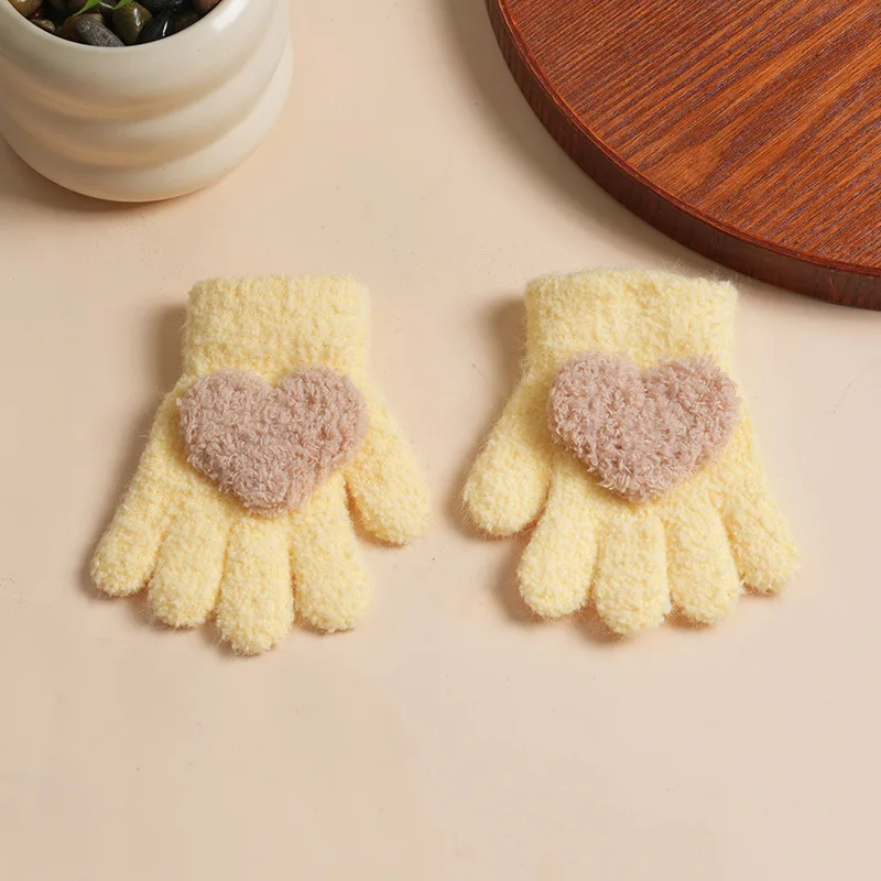 Guantes con pantalla táctil con diseño de corazón de estilo coreano-japonés, guantes cálidos de invierno de Cachemira de visón grueso para ciclismo al aire libre - imagen 4