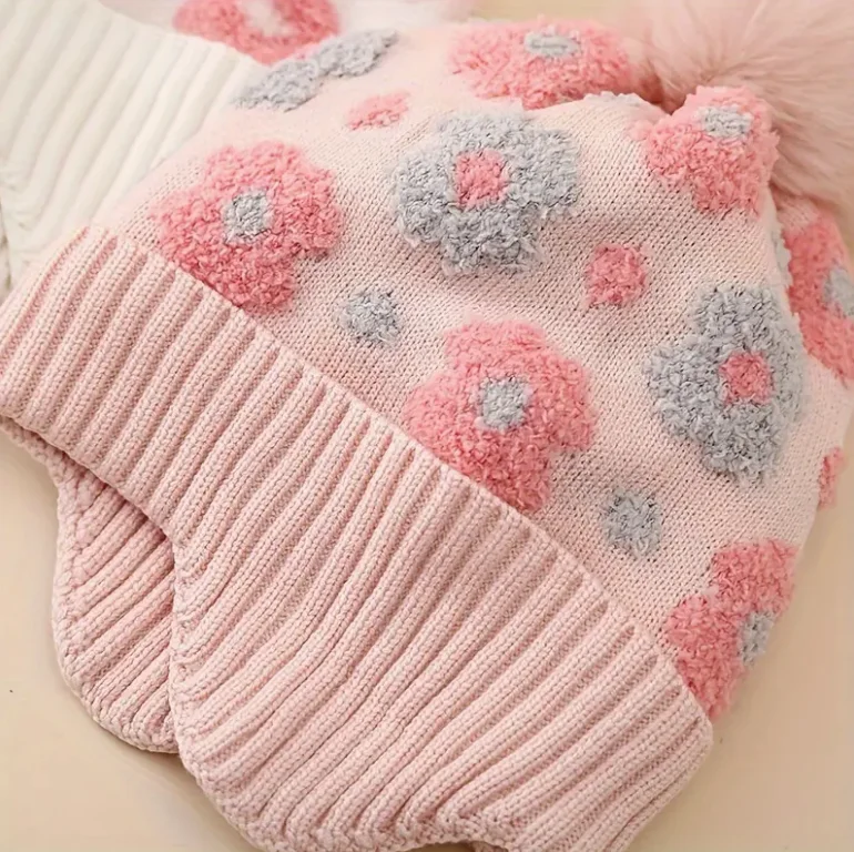 Gorro ajustado para niños en movimiento
