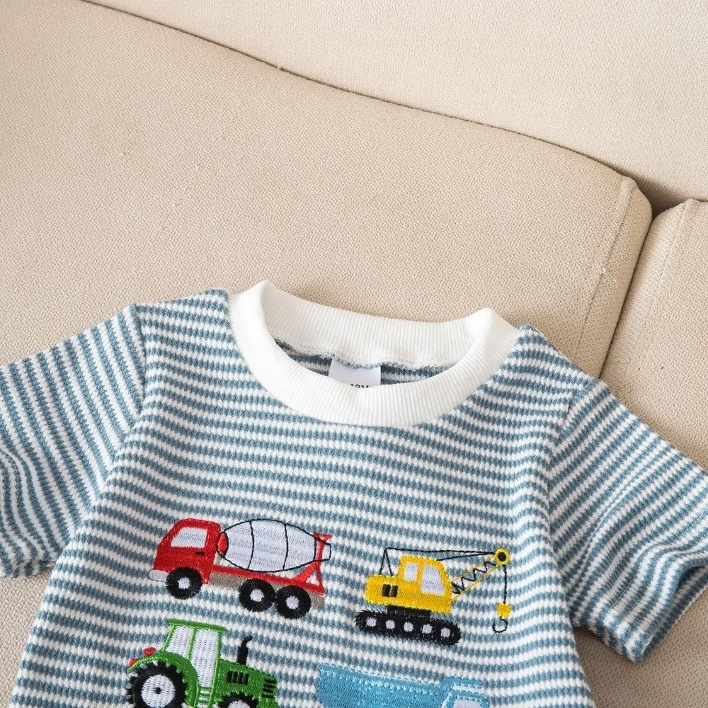 Conjunto infantil: camiseta manga corta con bordado de coche - imagen 5