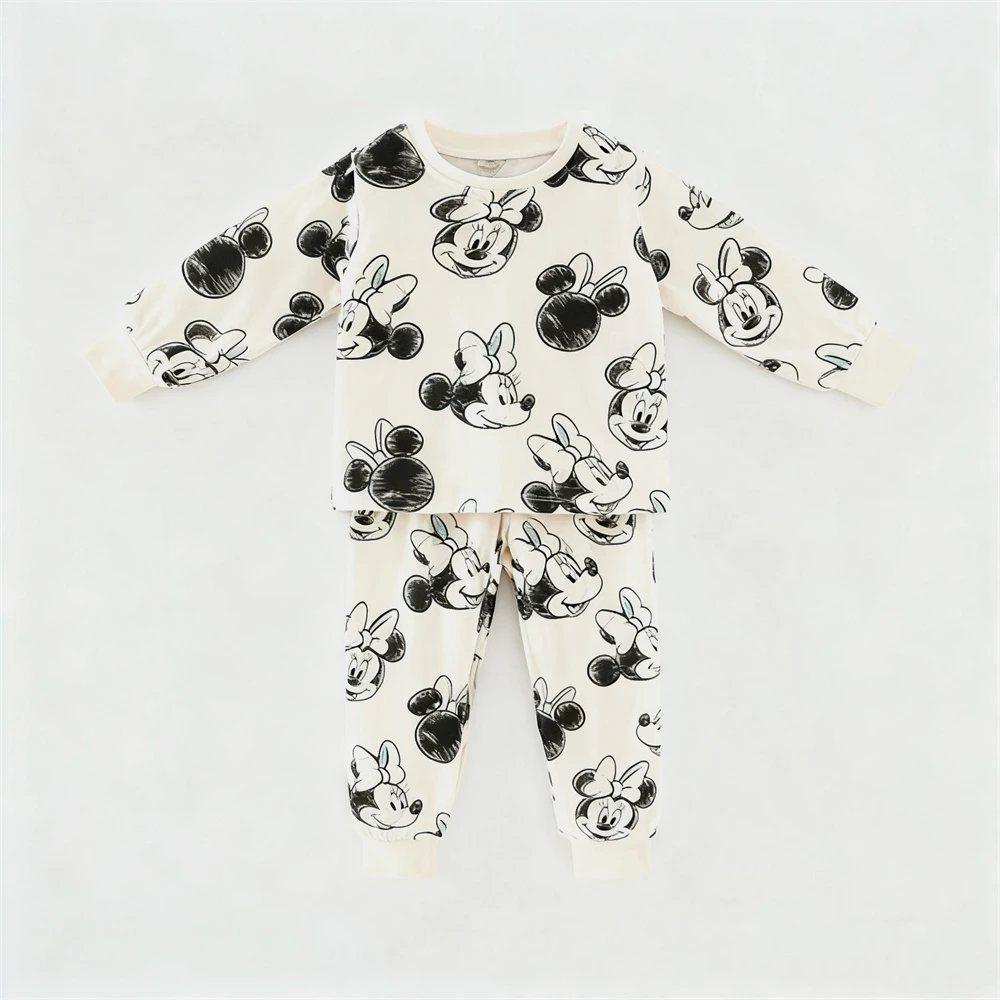 Pijama infantil Minnie manga larga – Conjunto estampado para niña - imagen 2