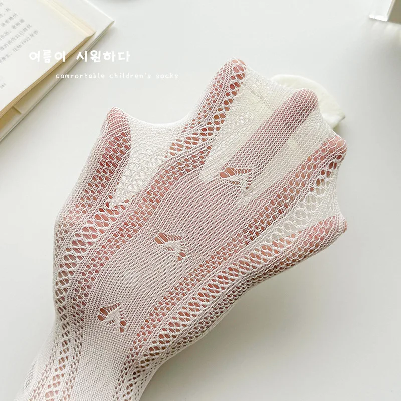 Calcetines por encima de la rodilla con corazón hueco de verano, calcetines largos de princesa con volantes de encaje para niñas, calcetines Kawaii con alambre antigancho, medias de Lolita para niños - imagen 4