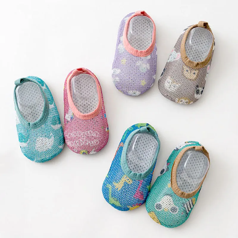 Calcetines antideslizantes para piscina y playa, zapatos de agua para el suelo para bebés y niños, zapatillas descalzas para interiores y exteriores, verano - imagen 2