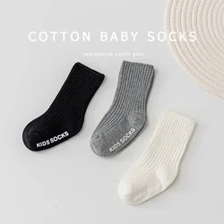 Calcetines antideslizantes para bebés – Ideales para primeros pasos