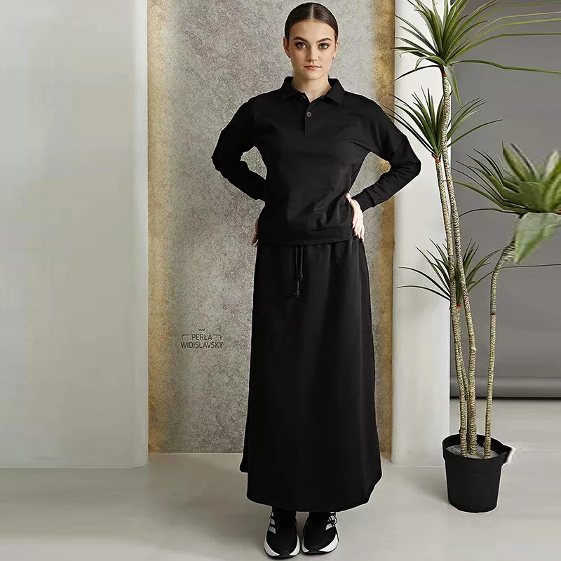 Conjunto de otoño para niña con sudadera y falda negra - imagen 2