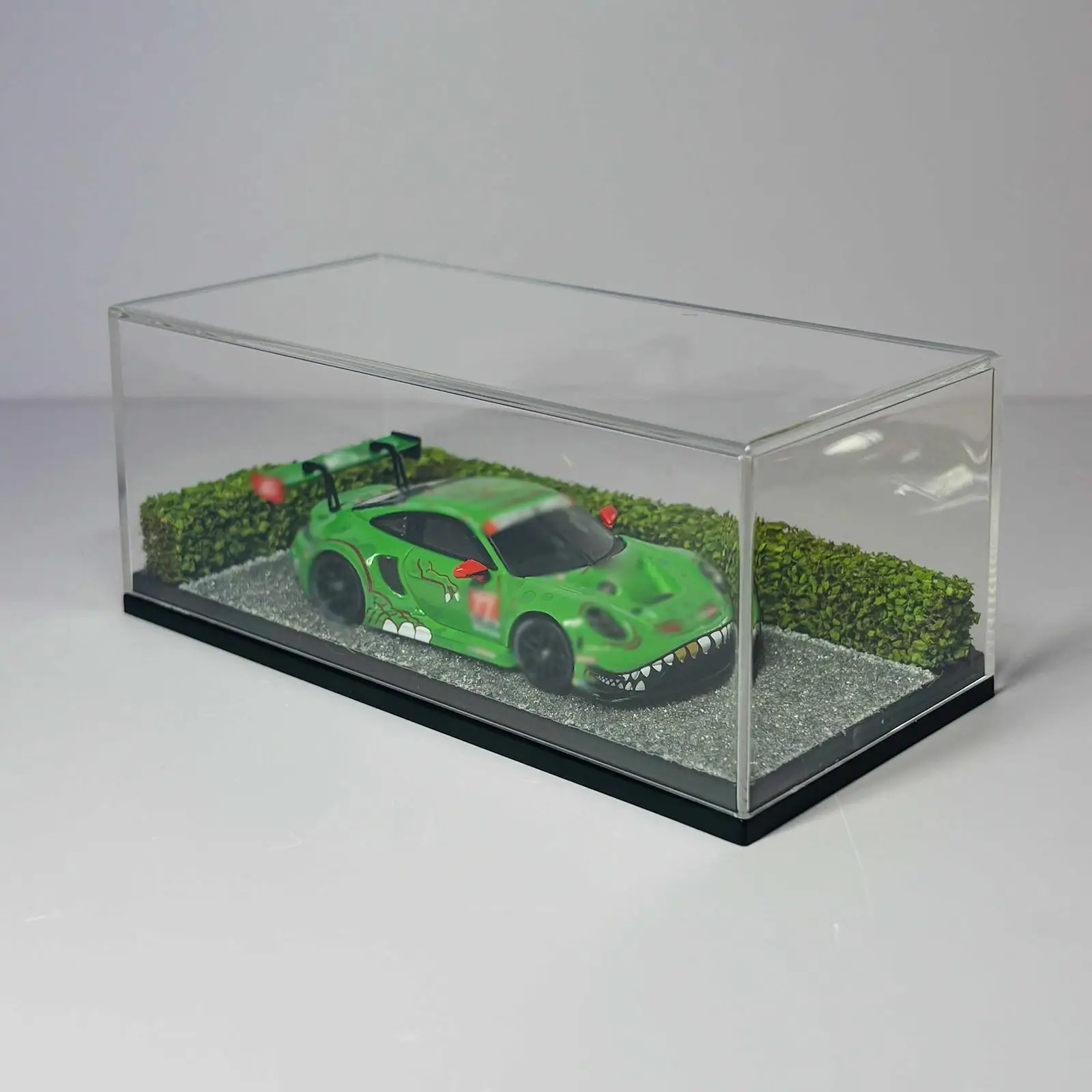 Estuche con diorama y herramientas de juego para niños - imagen 3