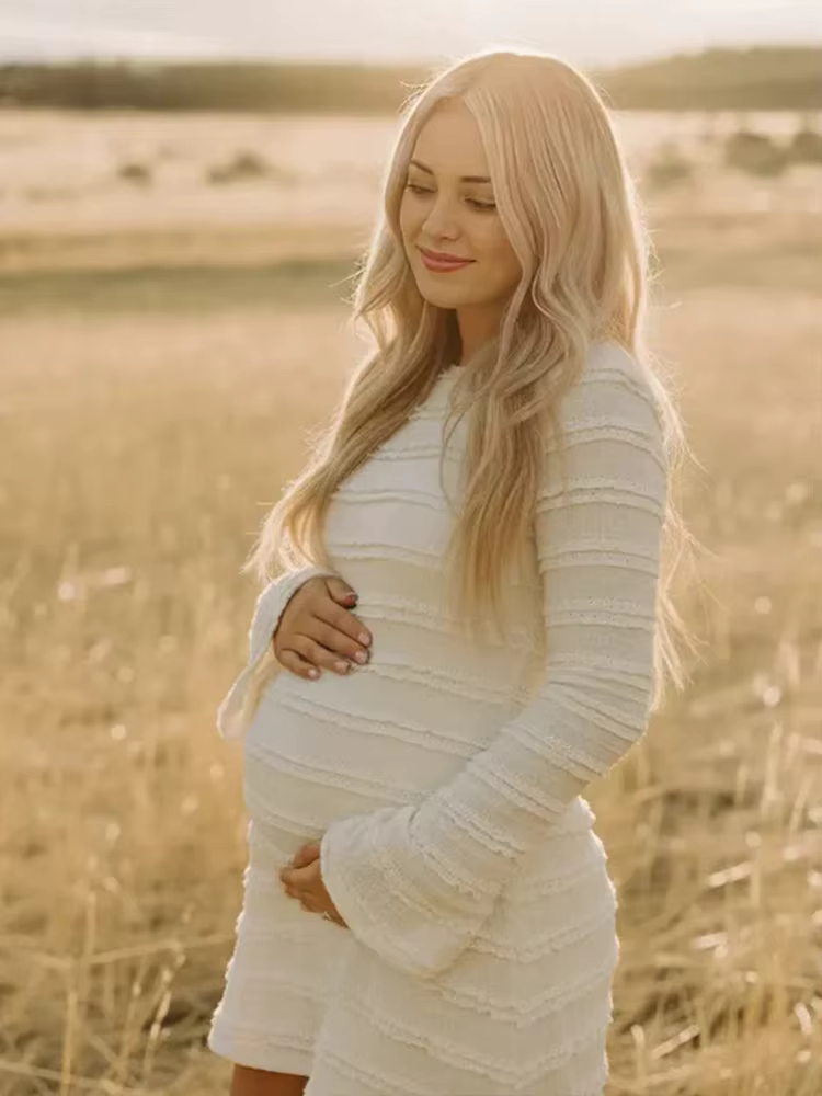 Vestido blanco de maternidad fruncido para fotografía de embarazo - imagen 4