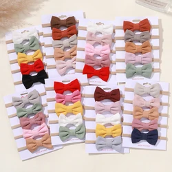 Diadema de pana elástica para bebé recién nacida – Diseño liso
