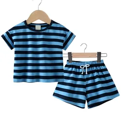 Conjunto veraniego para bebé: tops de algodón a rayas y pantalones cortos