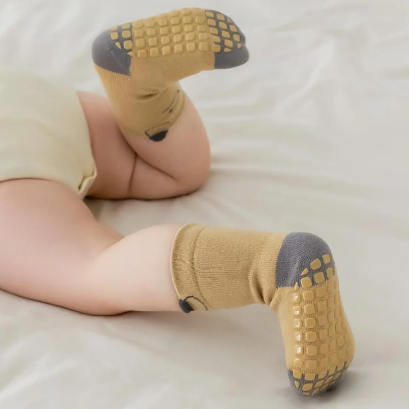 Calcetines de suelo para bebé de 0 a 5 años, calcetines antideslizantes con orejas de dibujos animados para primavera y otoño, calcetines de algodón para caminar para niños pequeños - imagen 3