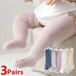 Calcetines largos de algodón con encaje y volantes para niña