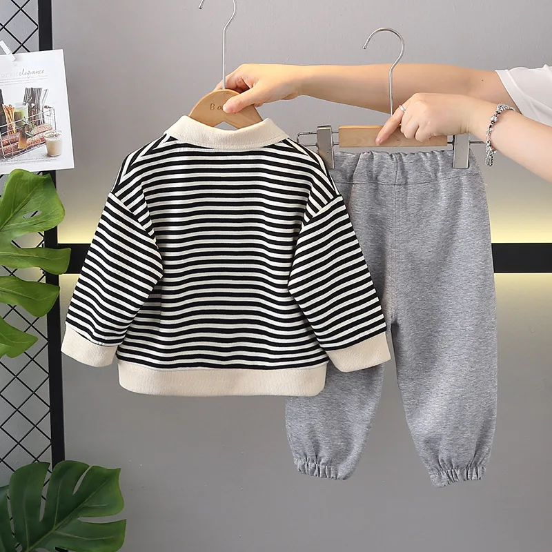 Nueva ropa de bebé de primavera y otoño, camiseta de manga larga a rayas para niños, pantalones, 2 unids/set, trajes informales para niños, chándales para niños - imagen 2
