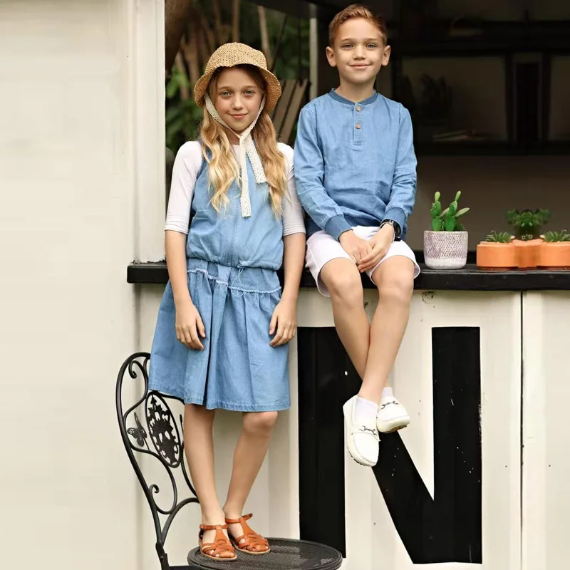 Conjunto vaquero de verano para niños: camiseta y falda con capucha - imagen 4
