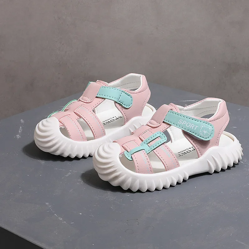 2025, novedad de verano, zapatos de bebé, zapatos de suela blanda para niño, sandalias antideslizantes para niña, zapatos para caminar versátiles con agujeros, zapatos de playa ligeros, Zapato