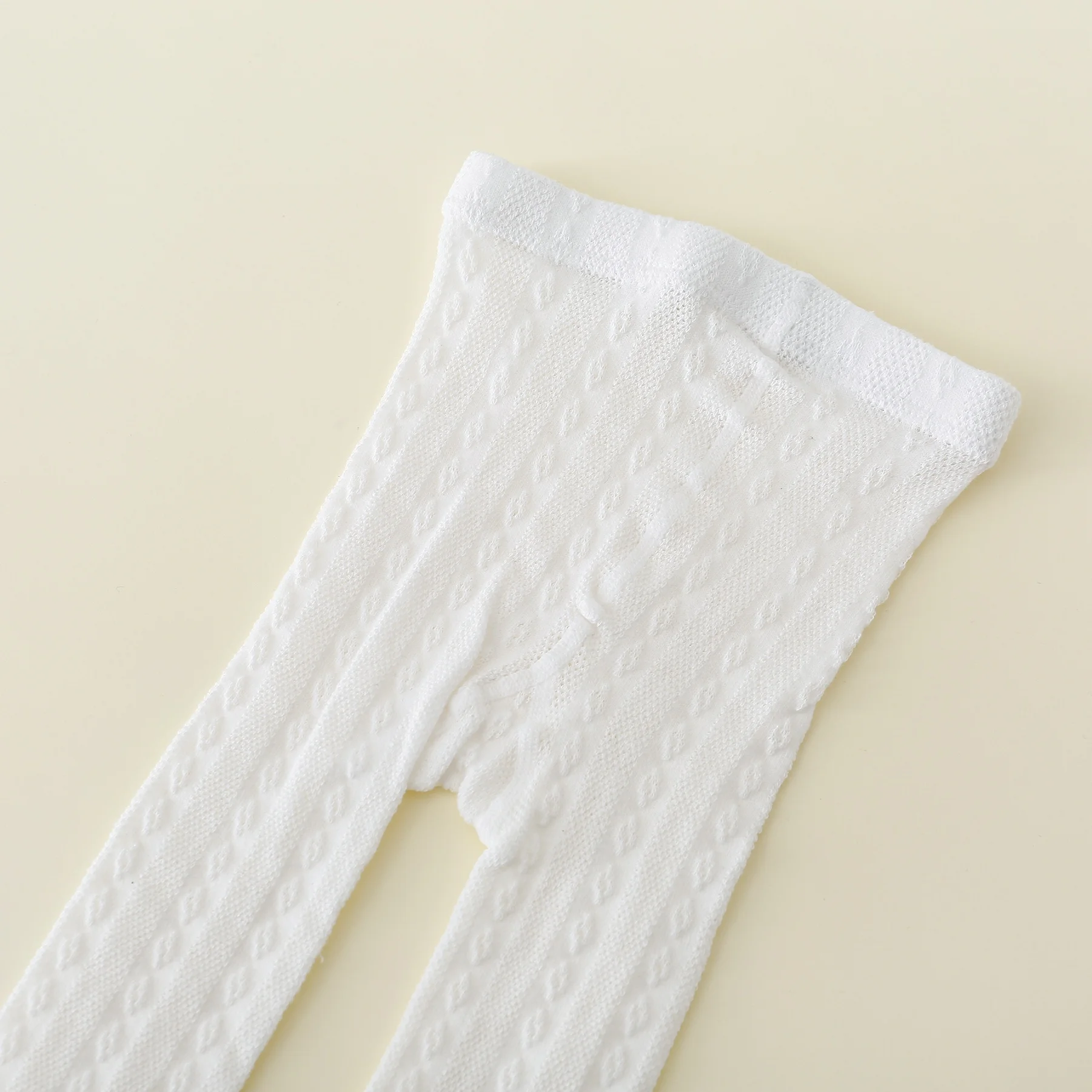 Pantimedias suaves de algodón para bebé con lazo – 0-24 meses