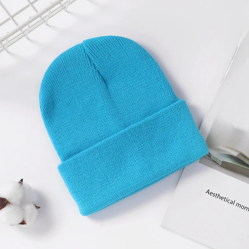 blue hat