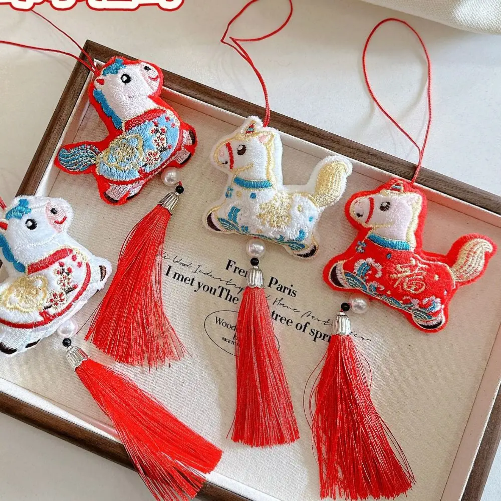 Adorable Colgante de Caballo Bordado Creativo, Lindo Peluche de Caballo de Dibujos Animados, Estilo Chino, Kawaii, Figura de Pony del Zodiaco, Regalo de Cumpleaños - imagen 3