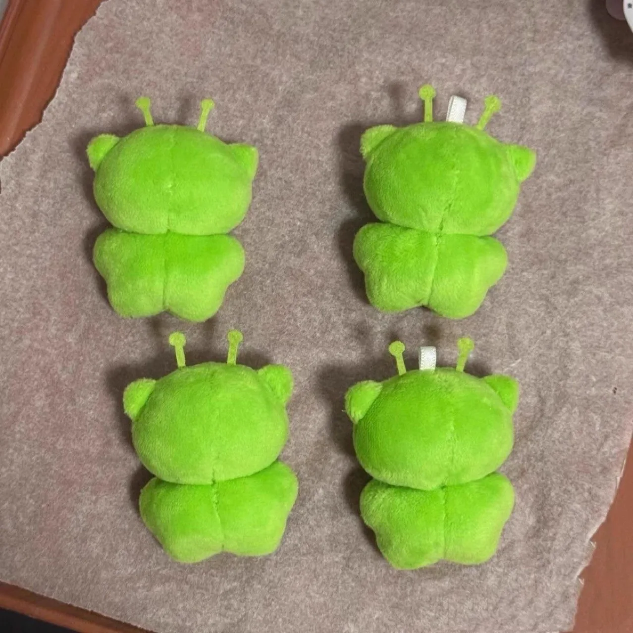 Llavero de peluche alienígena con forma de gato para niños - imagen 3