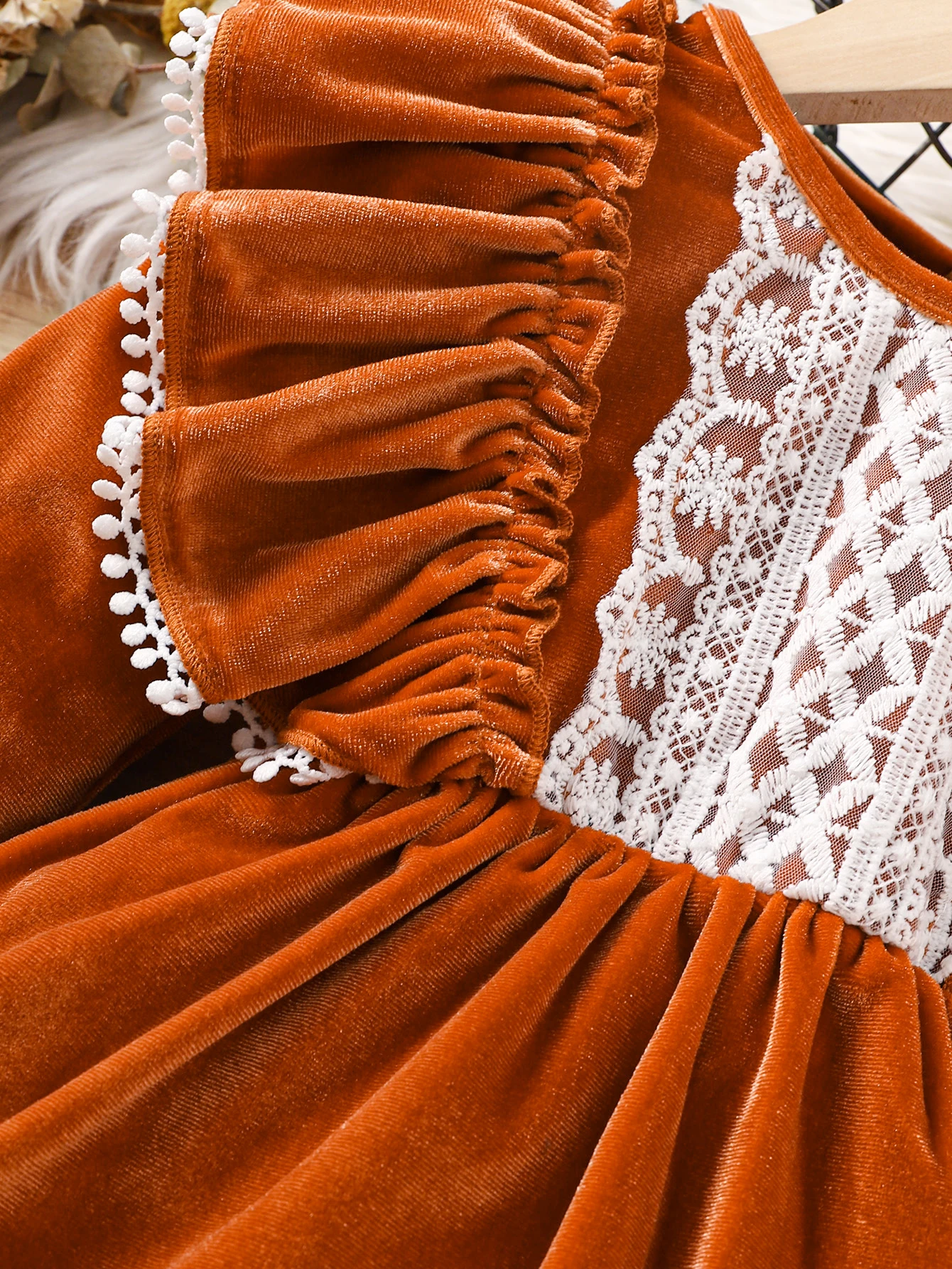 Vestido de manga larga para niña pequeña, vestido con acabado satinado con volantes, moda encantadora para vacaciones, ropa de otoño e invierno para niña pequeña de 0 a 2 años - imagen 3