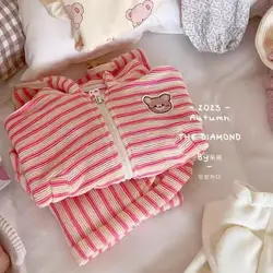 Conjunto de ropa para niñas de primavera y otoño, chaqueta con capucha de dibujos animados, camiseta, pantalones, traje de 2 uds, ropa para niños