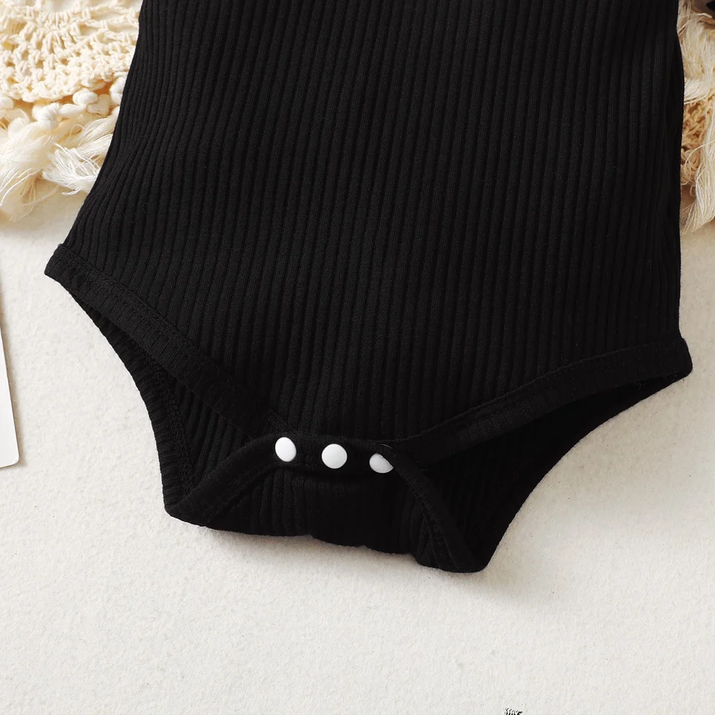 Conjunto bebé recién nacido: mono corto y pantalones a cuadros