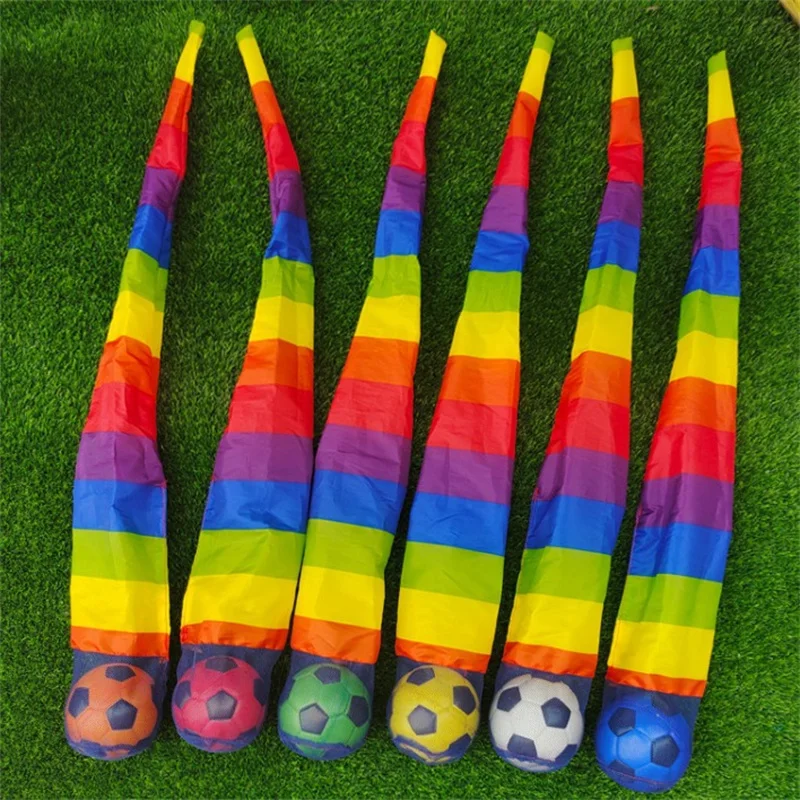 Cinta para lanzar a mano para niños, pelota de cola de arcoíris, deportes al aire libre para padres e hijos, pelota de meteorito de fútbol, juguetes de entrenamiento sensorial para chico - imagen 2