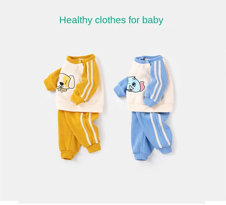 Dos atuendos para bebés con un esquema de color amarillo y azul