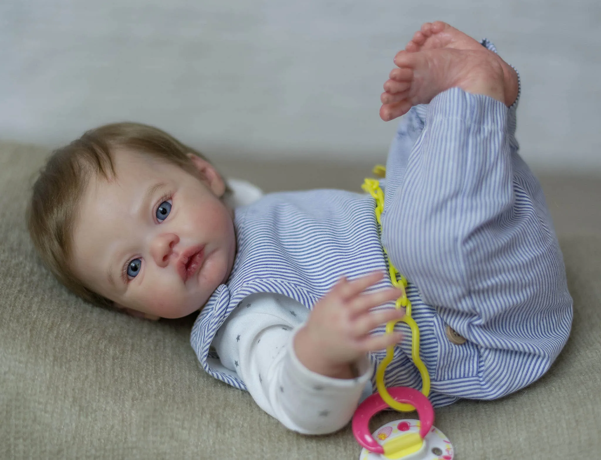 Muñeca Reborn coleccionable hecha a mano – Cuerpo suave y piel 3D - imagen 5