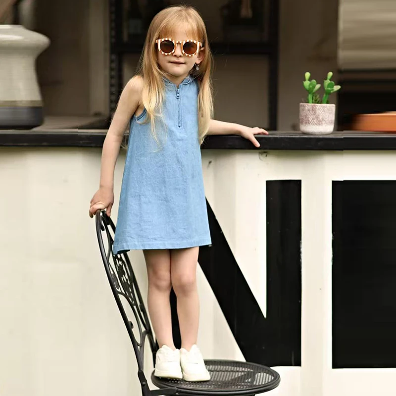 Conjunto vaquero de verano para niños: camiseta y falda con capucha - imagen 2