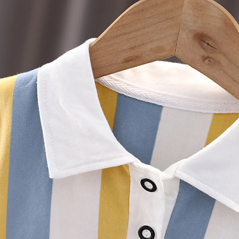 Conjuntos de 2 piezas de ropa de verano para niño pequeño, moda coreana, Tops de algodón de manga corta con letras a rayas y pantalones cortos para bebé, ropa para niño B194 2025 - imagen 3