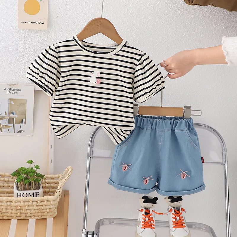 Nueva ropa de verano para bebés, traje para niños y niñas, camiseta, pantalones cortos, 2 unids/set, disfraz de algodón a rayas para niños, chándales para niños - imagen 3