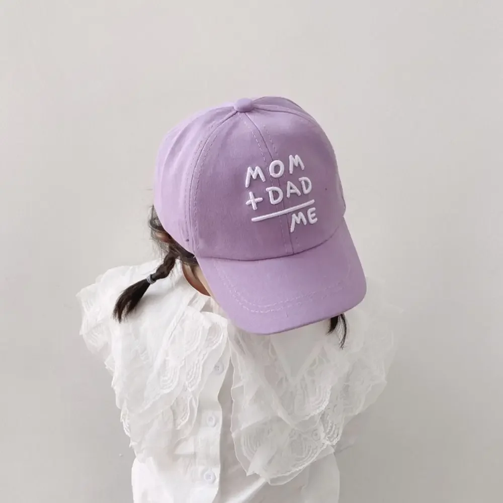 Regalos MOM + papá = ME gorras de béisbol bordadas Linda gorra para niños de primavera y otoño sombreros de protección solar ajustables para niños y niñas - imagen 3