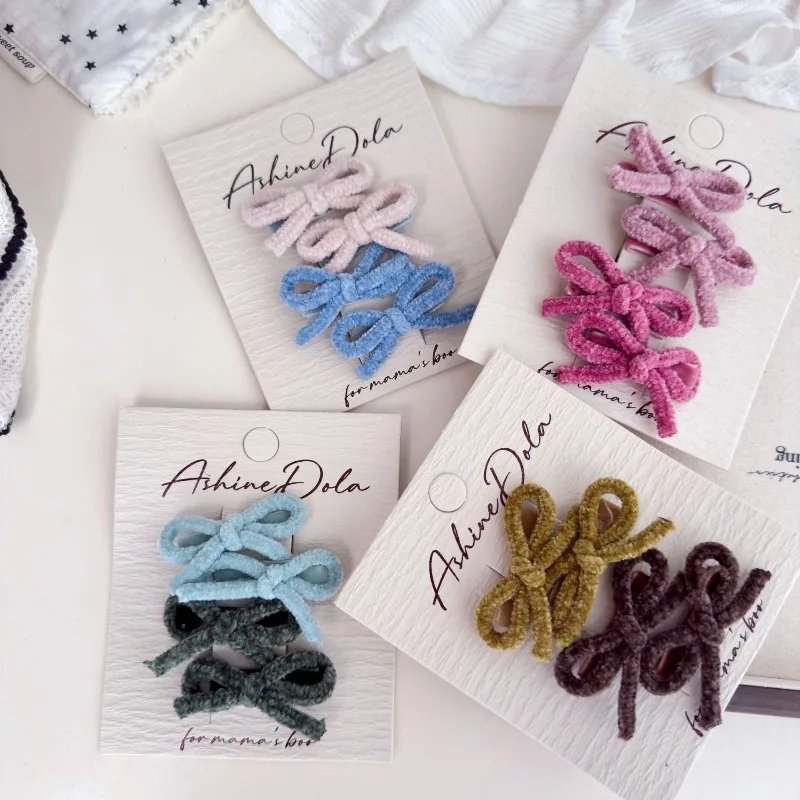 Paquete de 4 pinzas para el pelo con lazo de felpa para niños y niñas, Clips a presión laterales de Color degradado INS suaves, accesorios bonitos para el cabello para flequillo fino