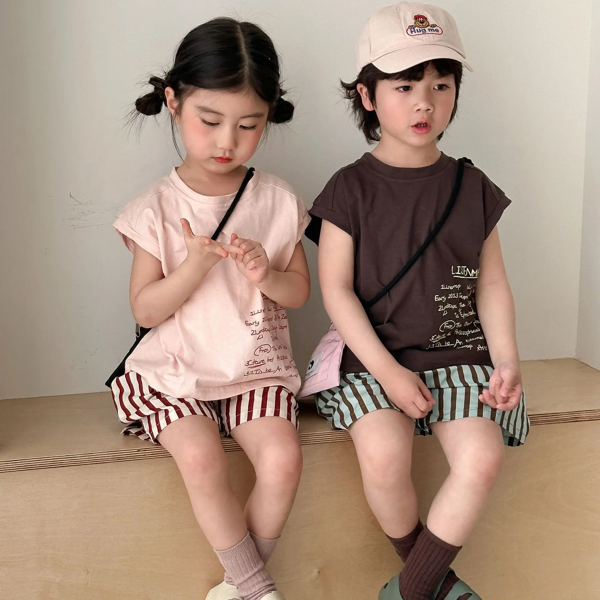 Conjunto a juego infantil de rayas – Chaleco niña y camiseta niño - imagen 2