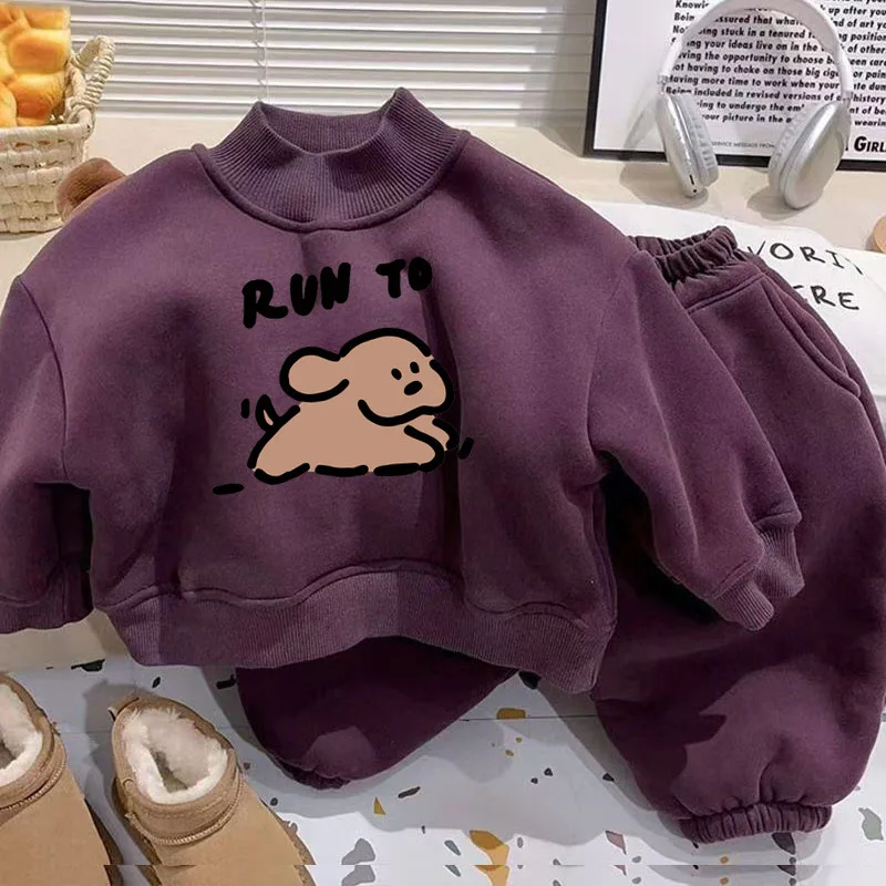 Chándal acolchado Suie para niño con sudadera y estampado de temporada