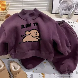 Chándal acolchado Suie para niño con sudadera y estampado de temporada