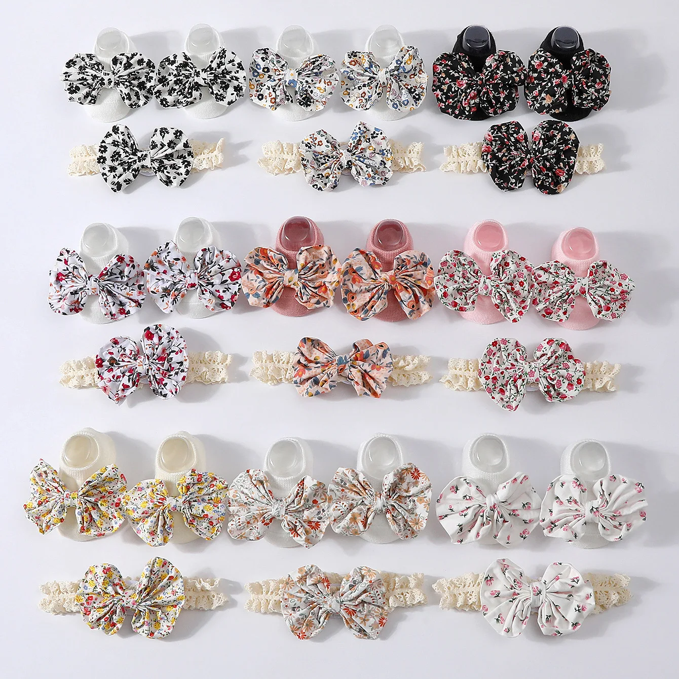 Calcetines newborn con lazo floral – Antideslizantes - imagen 2