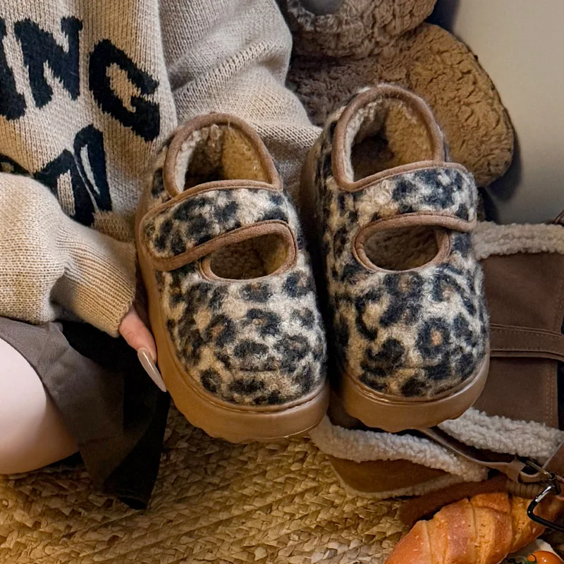 2023 neue Vintage Leopard Flauschigen Hausschuhe Für Frauen Winter Warme Schuhe Dicke Sohle Weiche Plüsch Mädchen Indoor Straße Baumwolle Schuh