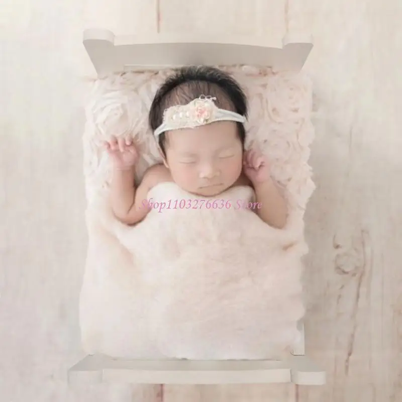 Cuna de madera para fotografía newborn – Accesorio bebé - imagen 3