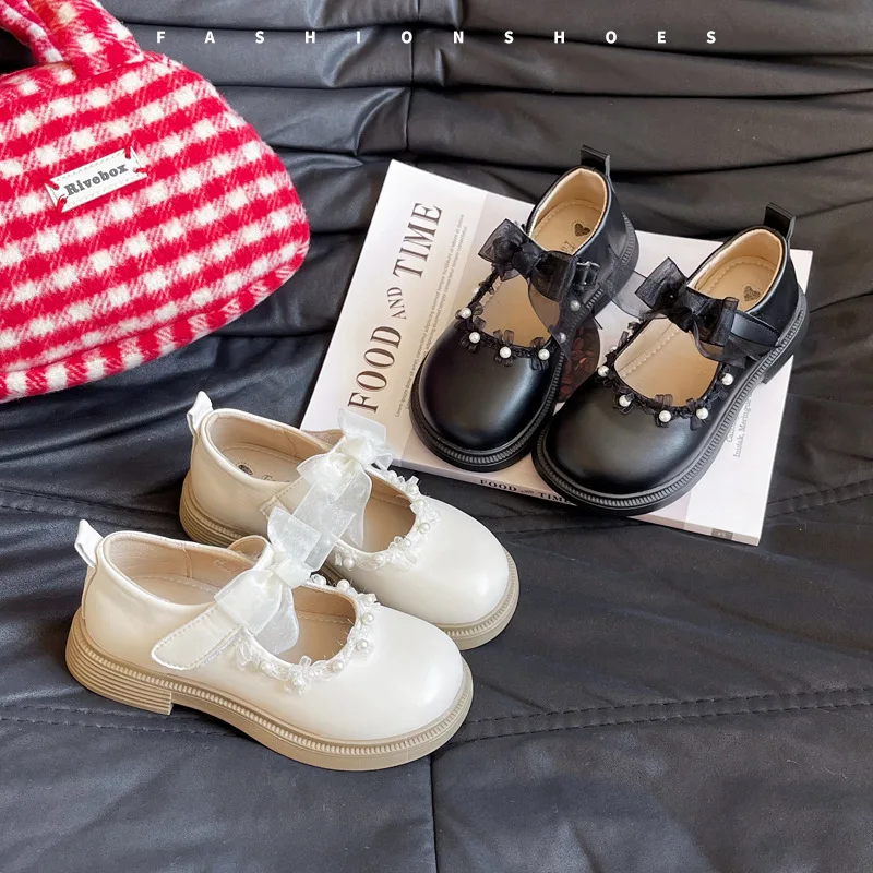 Nuevos zapatos de cuero, mocasines cómodos a la moda para primavera, zapatos suaves antideslizantes para niña, zapatos exquisitos de princesa para chico, sandalias clásicas Retro