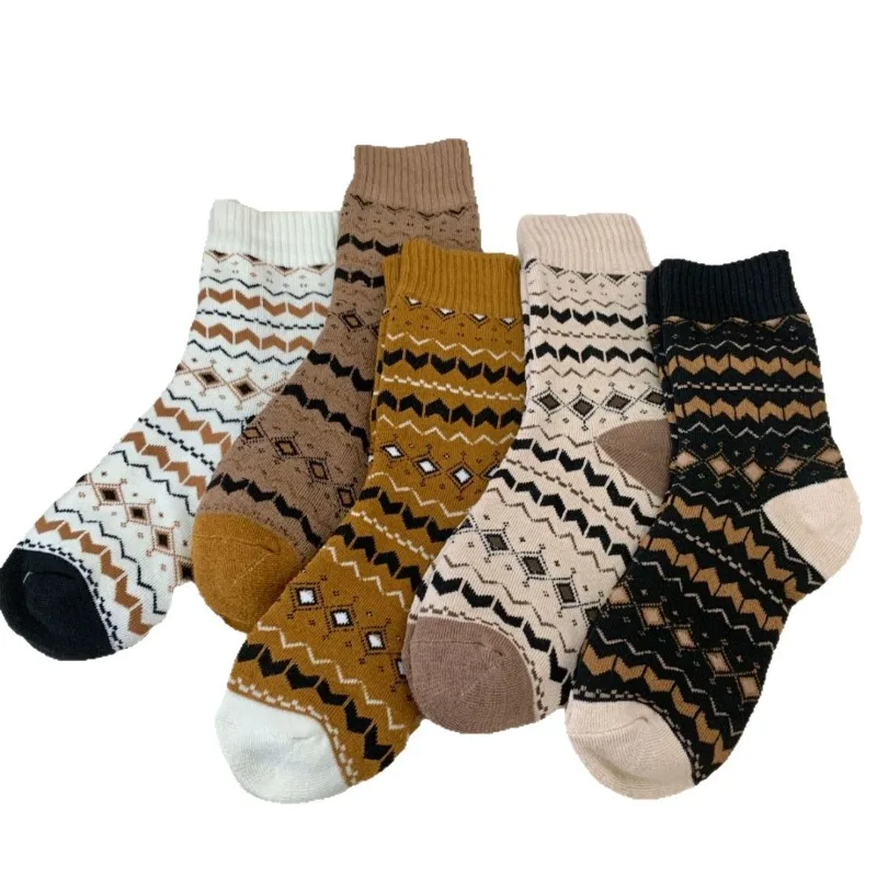 Nuevos calcetines de invierno y otoño para niños: tela de rizo gruesa, estilo retro forestal, cálidos y suaves, diseño unisex para uso diario. - imagen 4