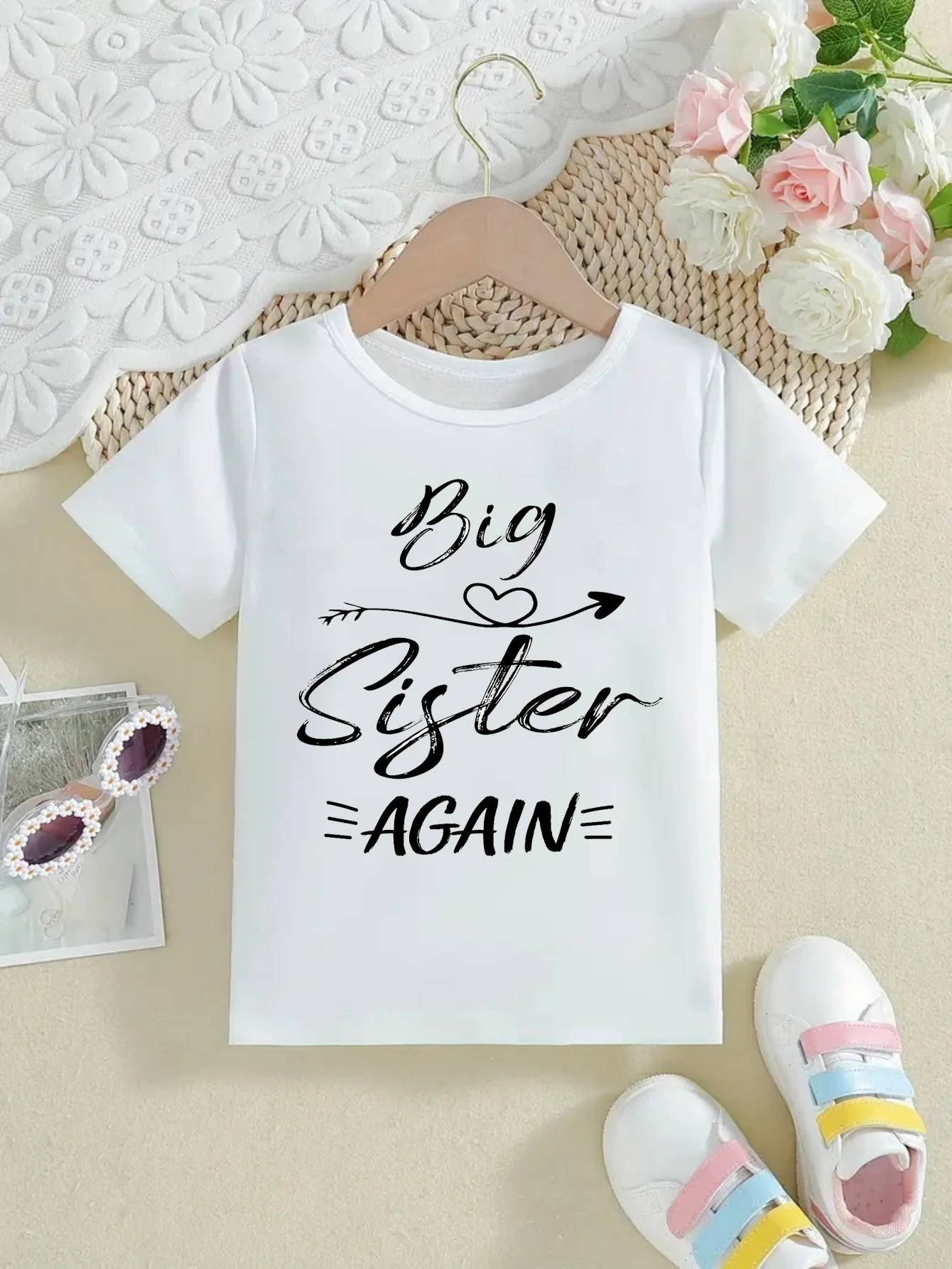 Camiseta kawaii Hermano Mayor – Estampado corazón y flecha - imagen 5