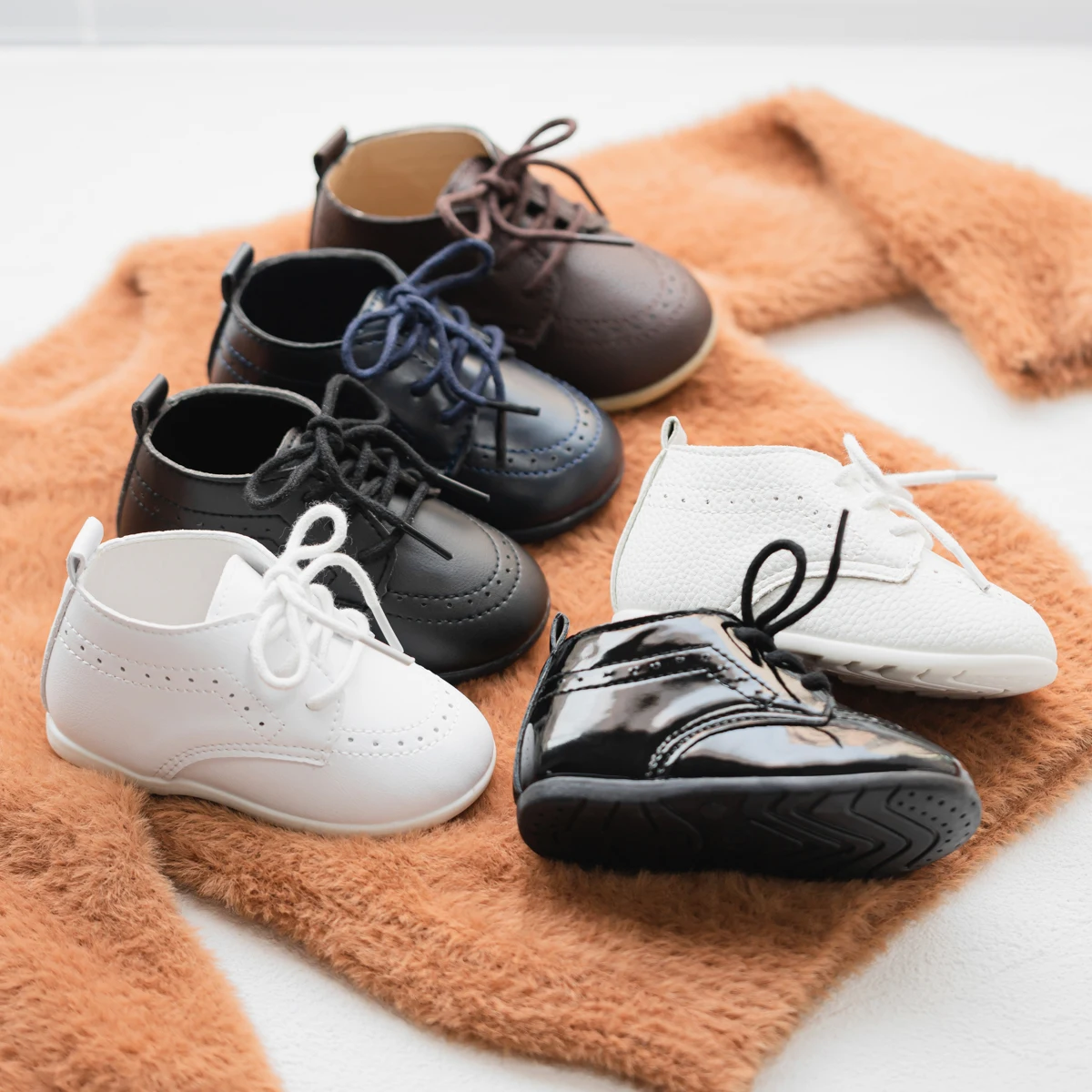 KIDSUN, zapatos clásicos para bebés, niños y niñas, zapatos de cuero PU para recién nacidos, zapatos para primeros pasos, zapatos antideslizantes de suela suave de goma para niños