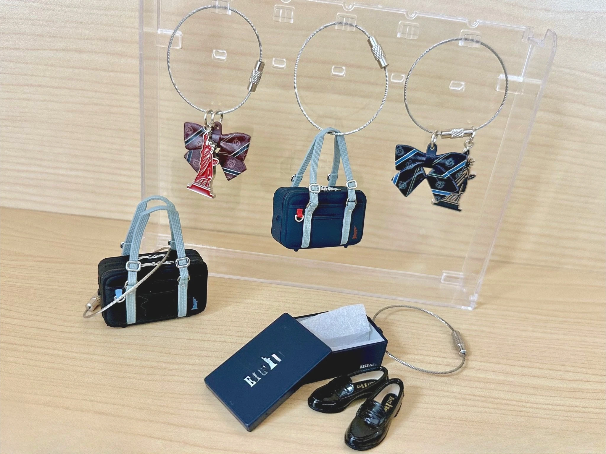 Llavero infantil 3D con figuras de lazo – Accesorio para niños - imagen 3