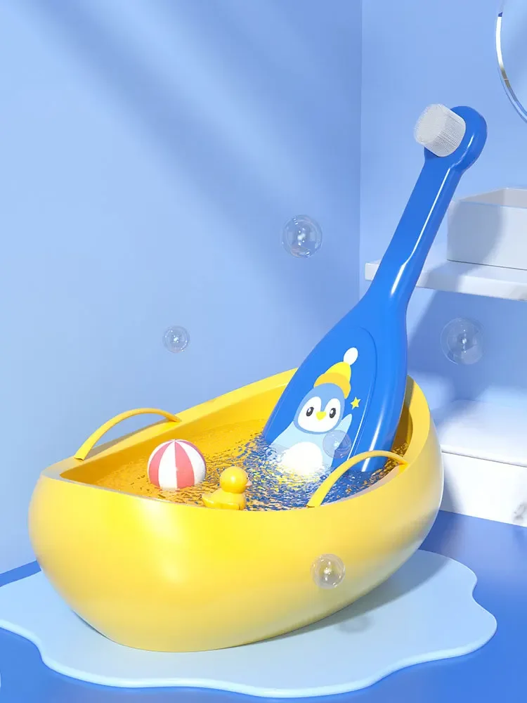 Lindo pingüino de dibujos animados niños cepillo de dientes suave protección del bebé cabeza de cepillo de dientes pequeño cuidado Dental artículos baratos para niños recién nacidos