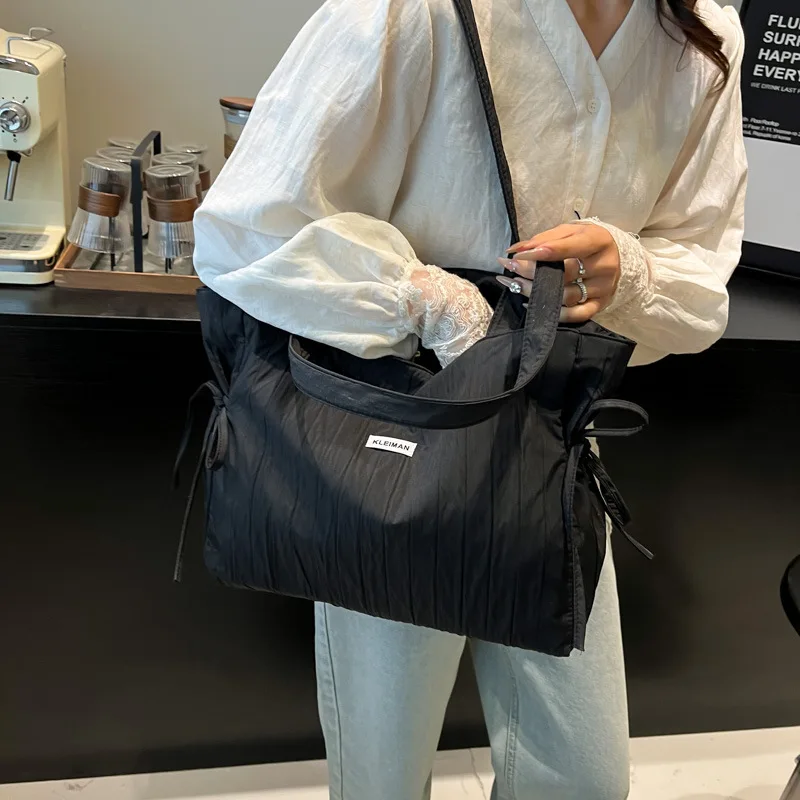Bolso maternal de gran capacidad para bebé – Estilo moderno - imagen 3