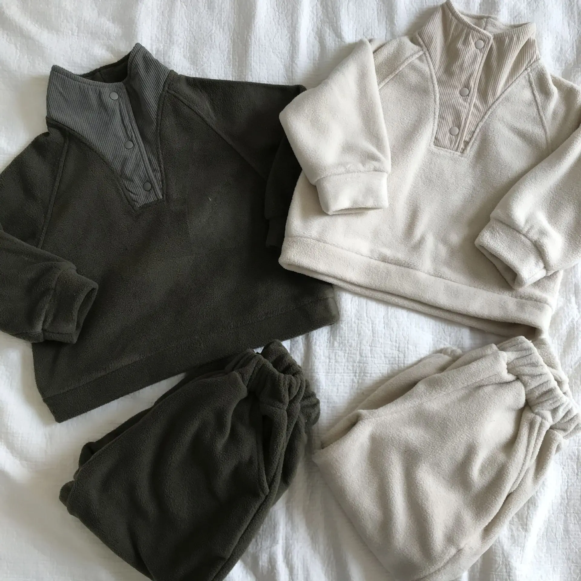 Conjunto de ropa para niños de otoño e invierno, Sudadera con capucha y pantalones de lana, traje de 2 uds para niñas, chándal de lana doble con cuello alto para niños - imagen 5