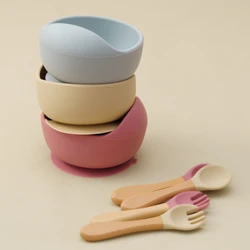 Juego alimentación para bebé en silicona con cubiertos de madera