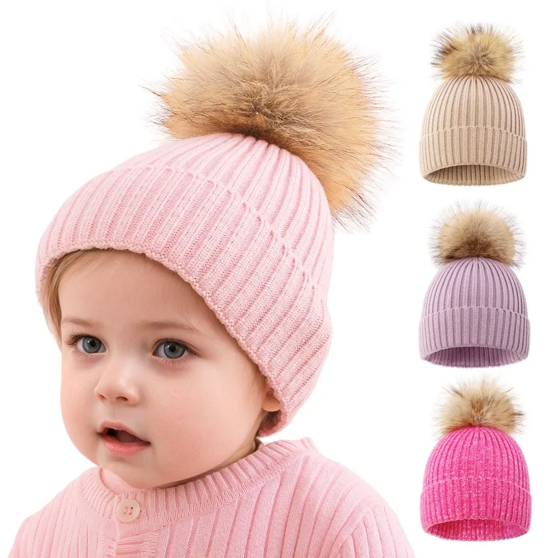 Gorro de punto estético sencillo INS para niños con pompón de piel sintética, hilo suave, Color sólido, raya fina, gorro de ganchillo para niños de 3 a 8 años